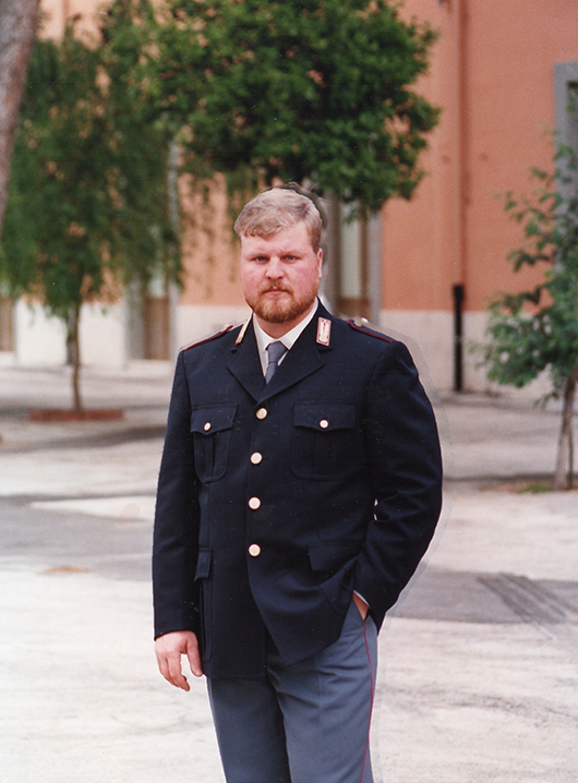 Giuseppe Cariola in uniforme della Polizia di Stato